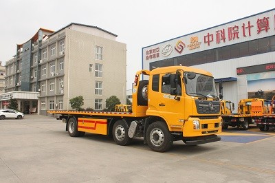 东风天锦三轴重载平板清障车