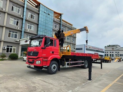华体（中国）科技有限公司-HUATI12吨五节陕汽德龙后八轮随车吊